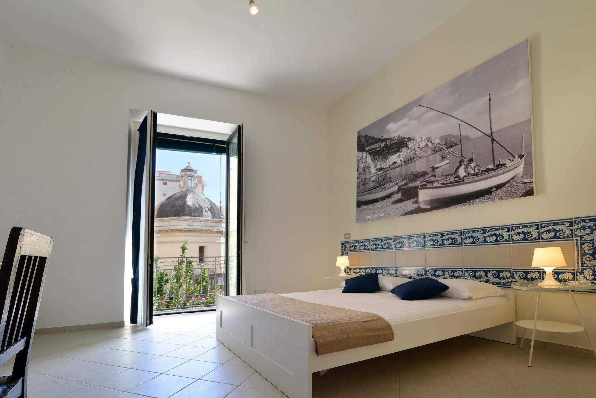 Santi E Saraceni Rooms Салерно Экстерьер фото